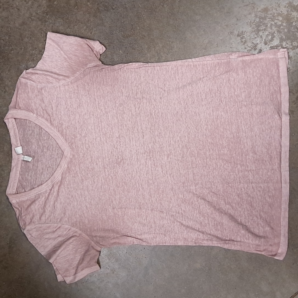 Est. 1946 V Neck top. Small